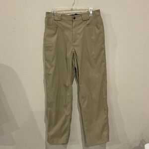 Duluth Trading Co. Cargo Pants Tan Elastic Back Waist Nylon Men’s Med Waist 30 L